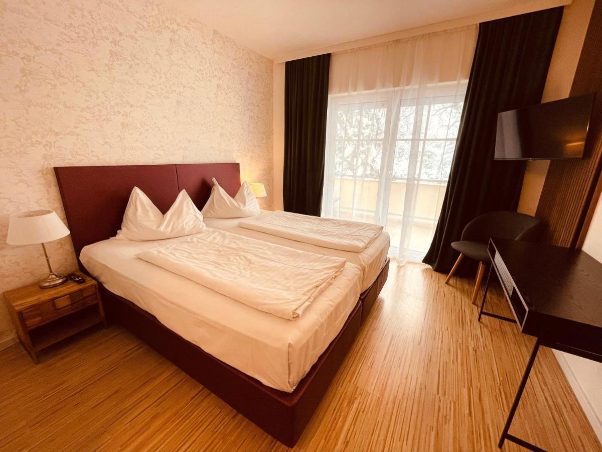 Gaestehaus Am Stadtpark Vöcklabruck Eksteriør bilde
